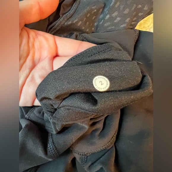 Lululemon Nulu and Mesh Mid-Rise Yoga Crop 23" - Picture 4 of 6